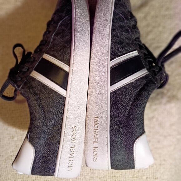 Michael Kors Irving Stripe Lace-Up Black/White Women Size 8, Sneakers - Picture 3 of 12